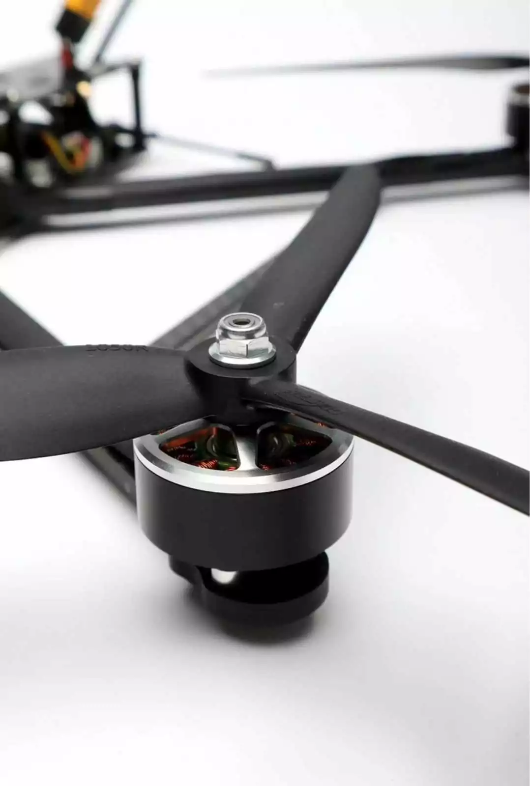 FPV Дрон Камикадзе 10 дюймов (Настроим любую частоту) Изображение WhatsApp 2024 06 03 в 14.27.54 b2611ab6 416x617 - FPV Дрон Камикадзе 10 дюймов (Настроим любую частоту)