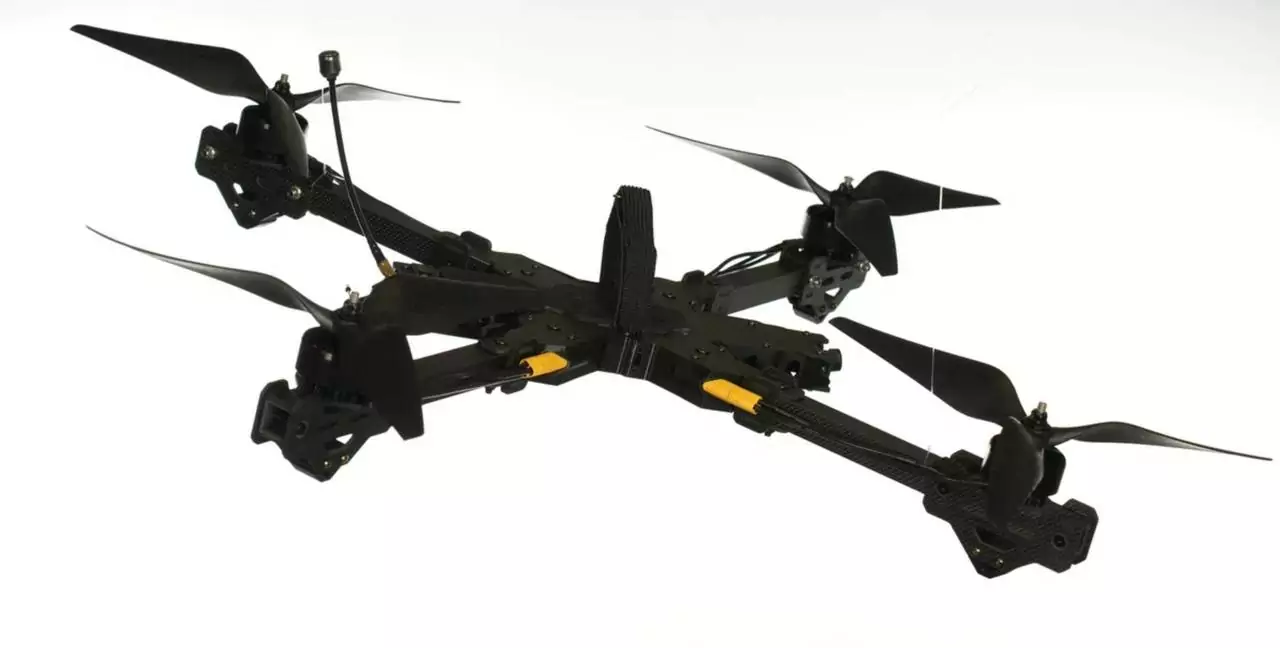 FPV дрон "Арго 13" на оптоволокне (Нагрузка 6 кг, дальность 15 км, ELRS 915 + видео 5.8 ГГц) photo 2 2025 04 11 15 50 43 416x211 - FPV дрон "Арго 13" на оптоволокне (Нагрузка 6 кг, дальность 15 км, ELRS 915 + видео 5.8 ГГц)